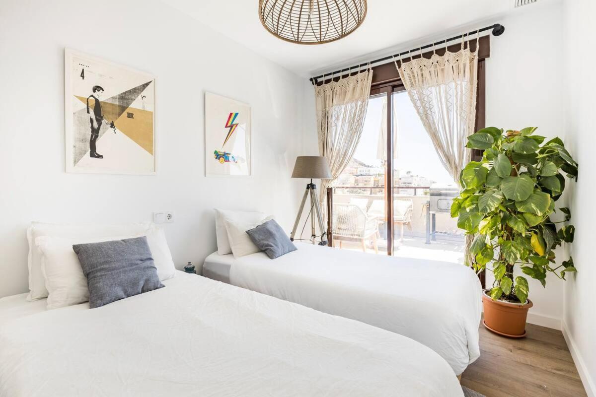 Luxury Designer - Unbeatable Sea Views Apartment *