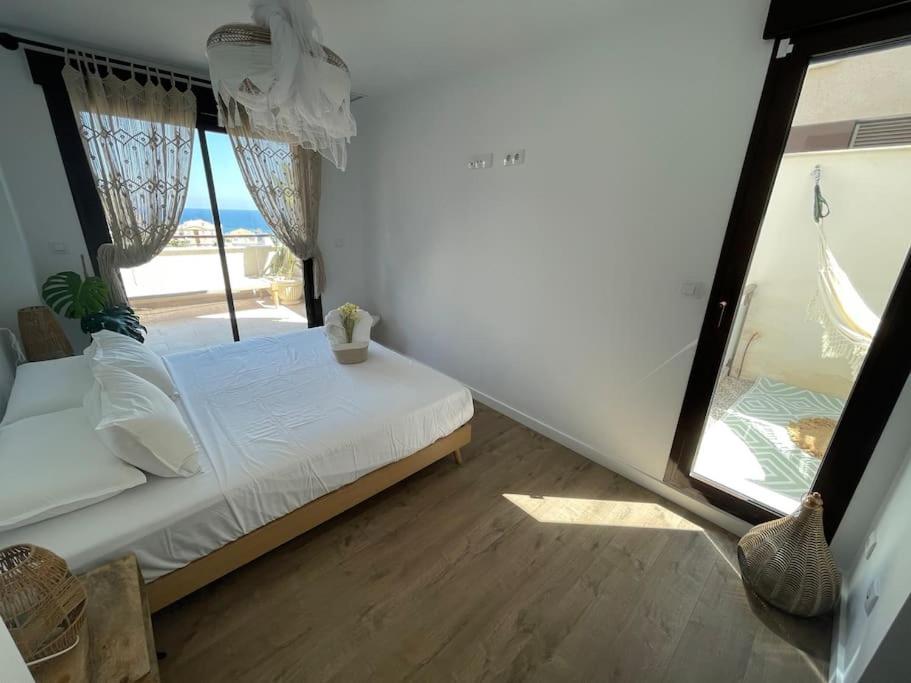 Luxury Designer - Unbeatable Sea Views