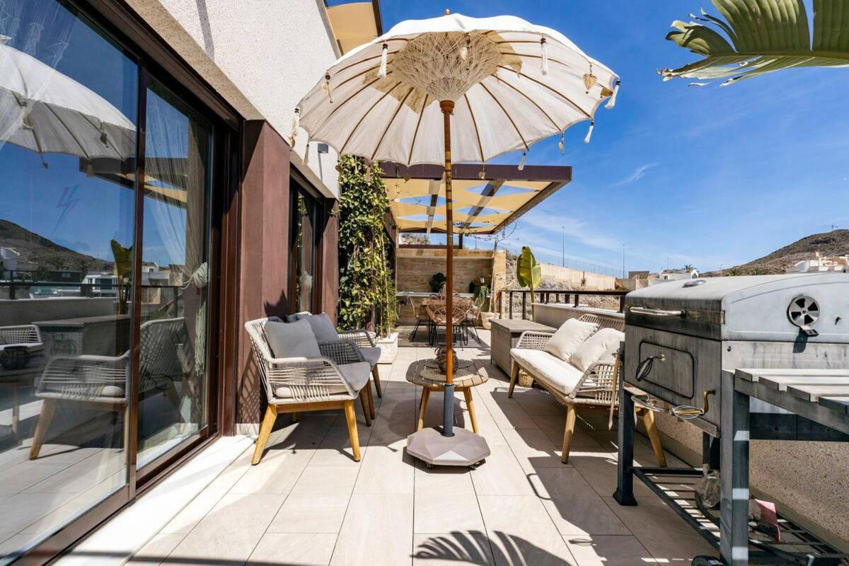 Luxury Designer - Unbeatable Sea Views *